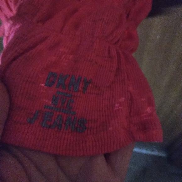 DKNY stretchy pink top - Picture 4 of 5